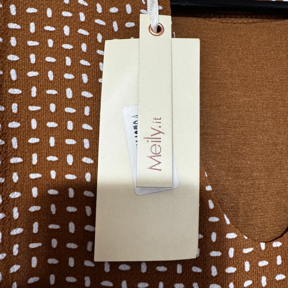 New Collection blouse - Picture 3 of 3